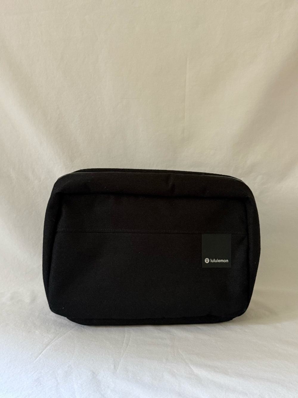 Lululemon Command the Day Dopp Kit 5L
